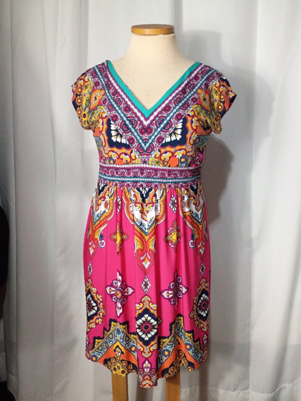Kiara multicolor elastic waist dress size M